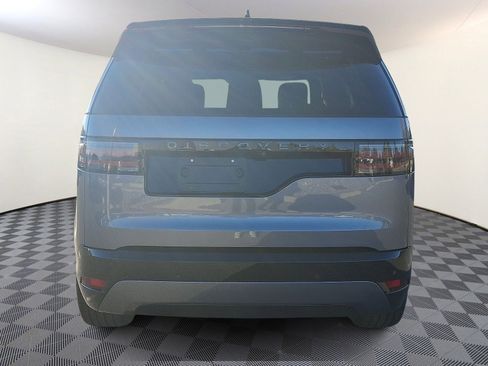 Used 2025 Land Rover Discovery Dynamic SE image 3