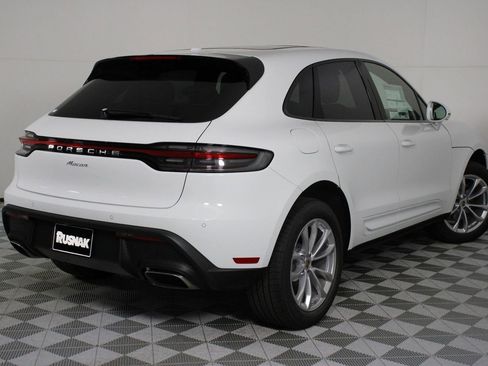 New 2026 Porsche Macan image 7