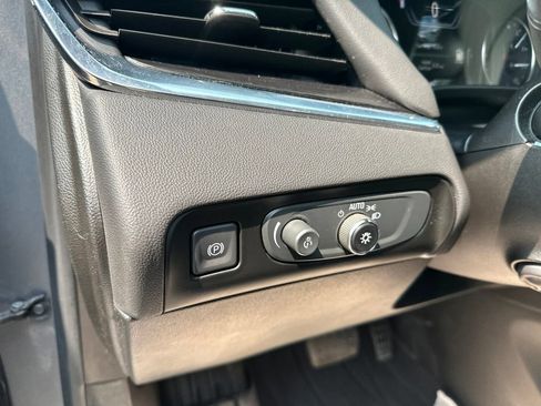 Used 2021 Buick Enclave Avenir w/ Avenir Technology Package AWD/4WD image 17