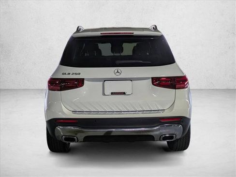 Certified 2025 Mercedes-Benz GLB 250 image 8