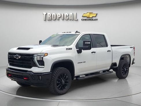 New 2026 Chevrolet Silverado 2500 LT w/ Trail Boss Package AWD/4WD image 1