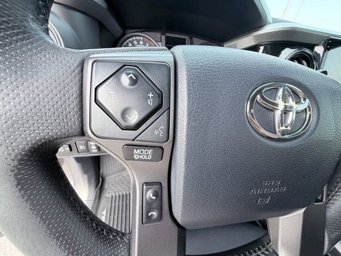Used 2020 Toyota Tacoma TRD Sport w/ TRD Premium Sport Package RWD image 15