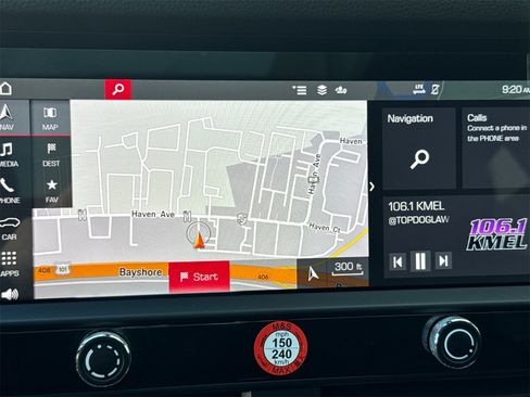 Used 2025 Porsche Macan image 23