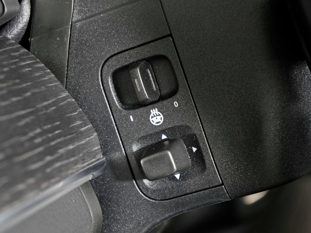 Used 2026 Mercedes-Benz GLS 450 4MATIC image 19