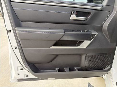 Used 2024 Toyota Tundra Platinum AWD/4WD image 9