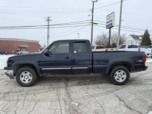 Used 2005 Chevrolet Silverado 1500 Z71 w/ Light Duty Power Package image 3