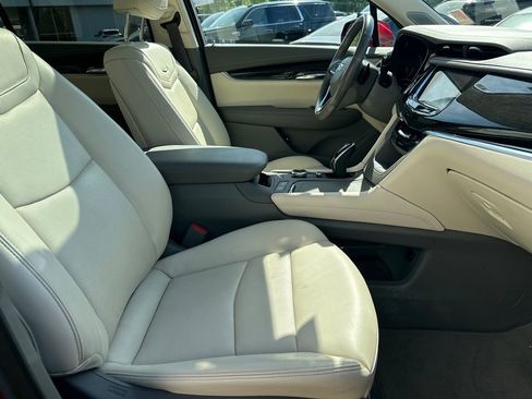 Certified 2023 Cadillac XT6 Premium Luxury w/ Technology Package AWD/4WD image 13