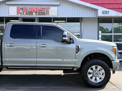 Used 2019 Ford F250 Platinum w/ Platinum Ultimate Package image 12