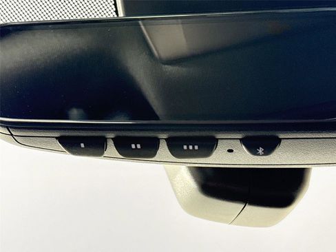 Used 2024 Volkswagen Atlas Cross Sport SEL Premium R-Line image 21