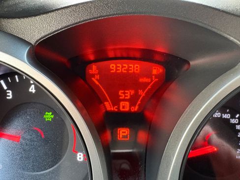 Used 2013 Nissan Juke SL image 30