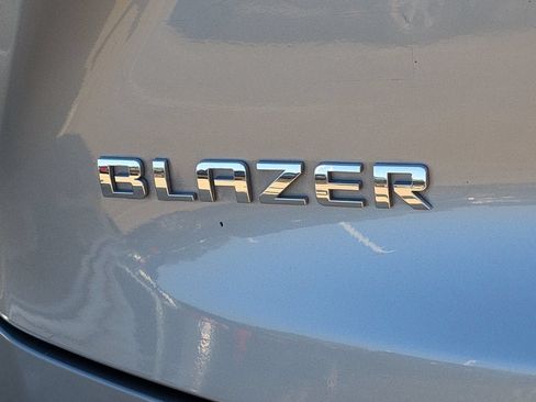 Used 2024 Chevrolet Blazer LT w/ Driver Confidence Package FWD image 8