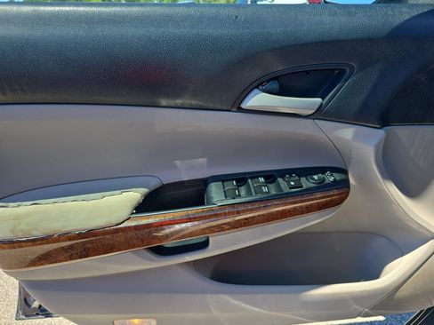Used 2011 Honda Accord EX image 23