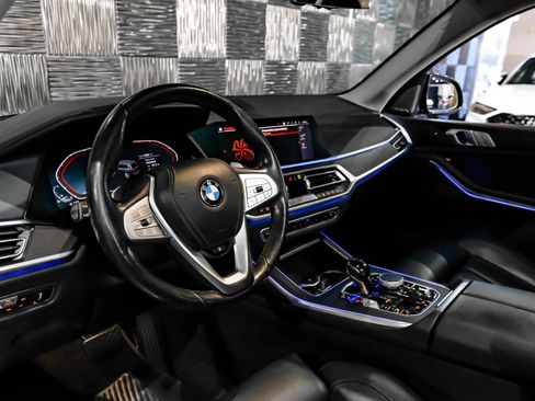 Used 2020 BMW X7 xDrive40i w/ Premium Package AWD/4WD image 3