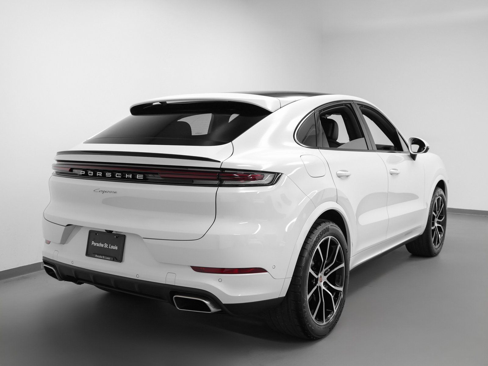 Certified 2026 Porsche Cayenne Coupe AWD/4WD image 12