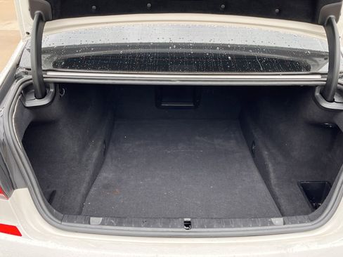 Used 2018 BMW 740i image 24