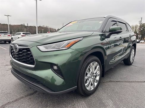 Used 2025 Toyota Highlander Limited image 7