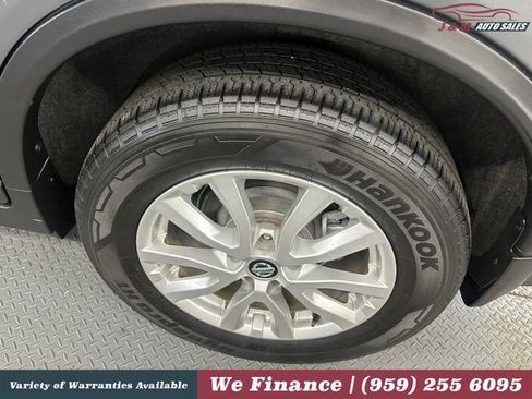 Used 2019 Nissan Rogue SV AWD/4WD image 32