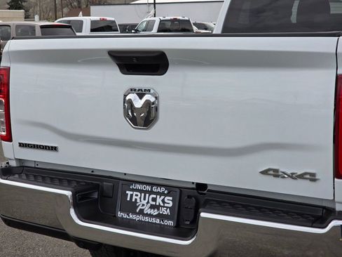 Used 2024 RAM 2500 Big Horn w/ Off Road Package AWD/4WD image 13