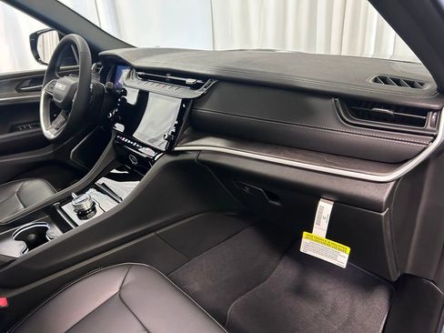 New 2026 Jeep Grand Cherokee L Limited AWD/4WD image 25