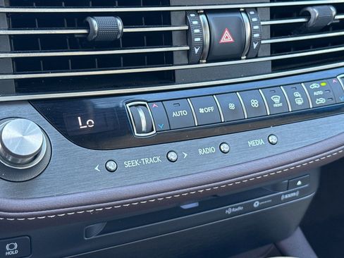 Used 2018 Lexus LS 500 LS 500 w/ Accessory Package (Z2) image 24