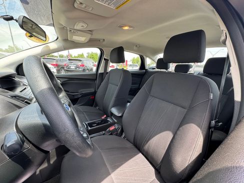 Used 2016 Ford Focus SE image 17