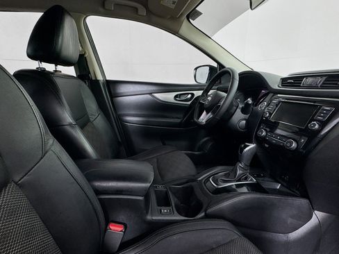 Used 2020 Nissan Rogue Sport SV w/ Technology Package image 28