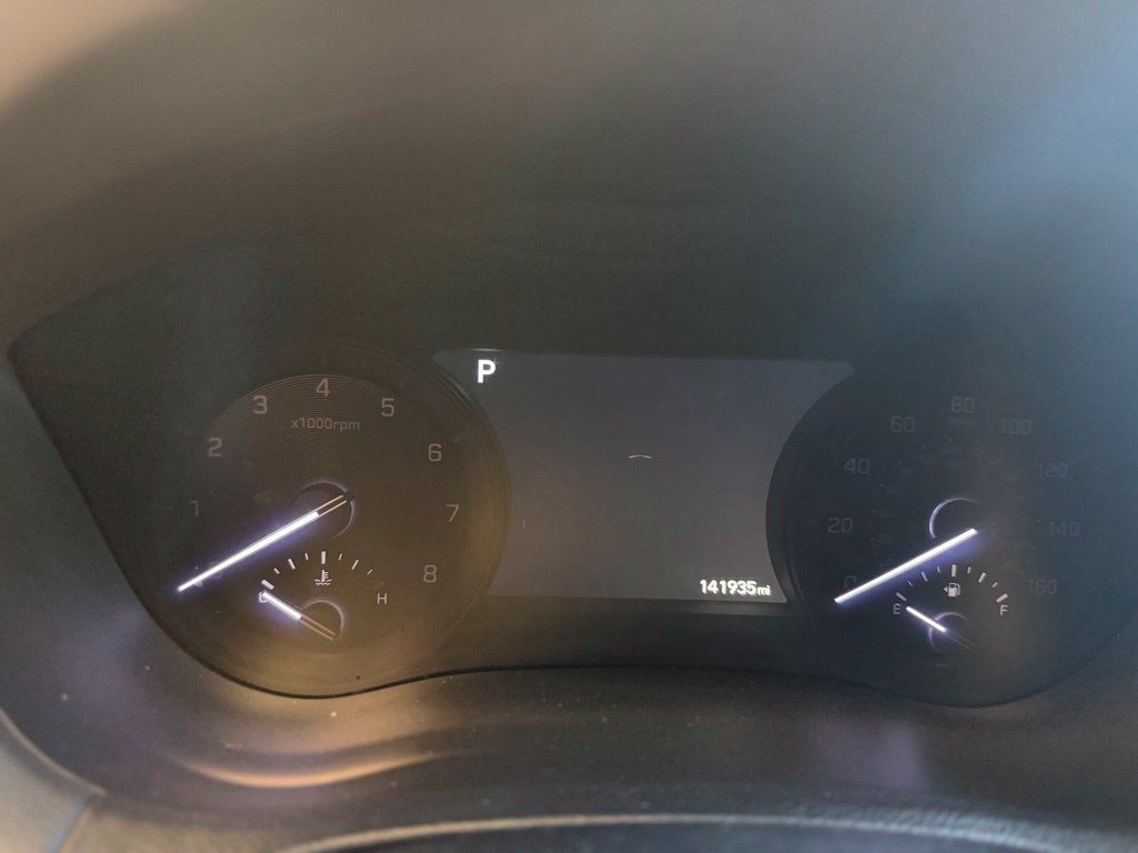 Used 2018 Genesis G80 3.3T Sport RWD image 12