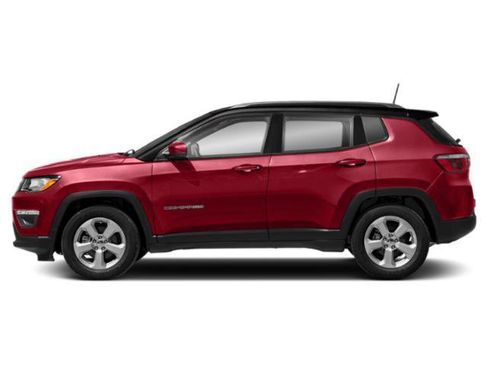 Used 2018 Jeep Compass Latitude w/ Popular Equipment Group AWD/4WD image 3