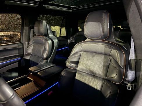 Used 2025 Lincoln Navigator L Black Label image 8