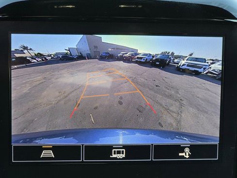 Used 2023 Chevrolet Traverse LT image 26