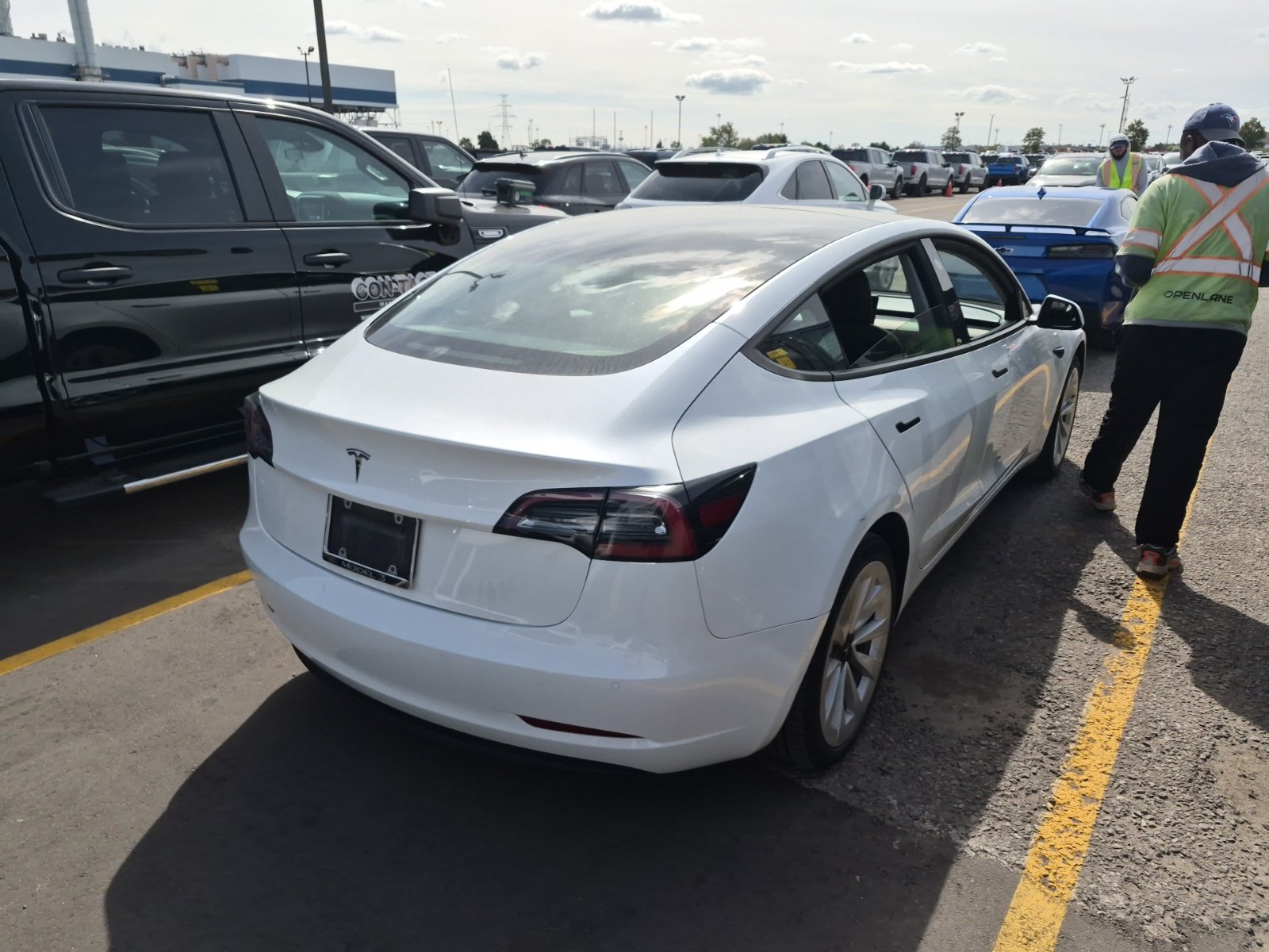Used 2021 Tesla Model 3 Standard Range Plus RWD image 2
