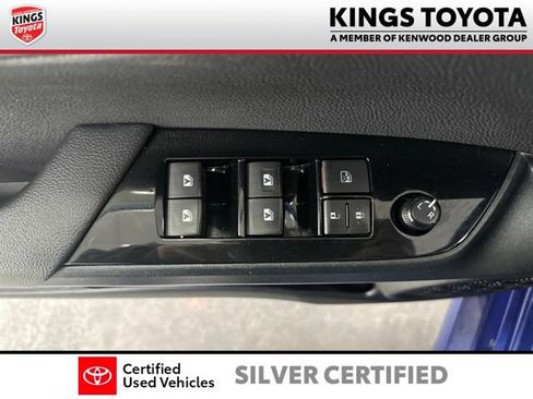 Certified 2016 Toyota Prius Two FWD image 11