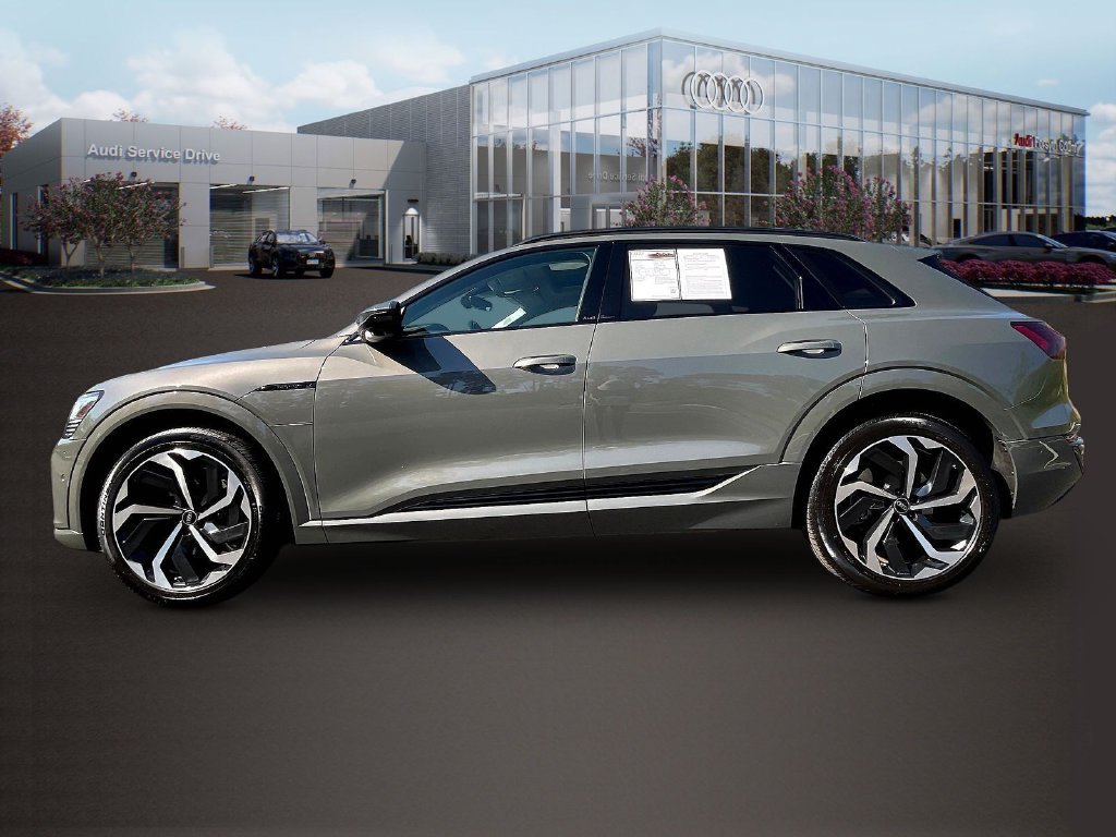Used 2024 Audi Q8 e-tron Premium Plus w/ Premium Plus Package AWD/4WD image 4