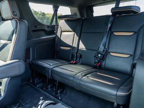 Used 2023 GMC Yukon XL AT4 w/ AT4 Premium Package image 18