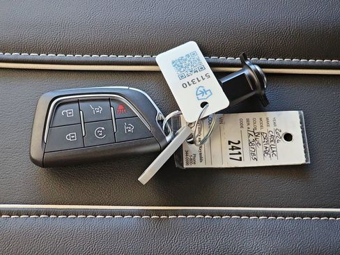New 2026 Cadillac Escalade Platinum Sport w/ LPO, ONYX Package AWD/4WD image 38