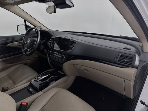 Certified 2021 Honda Pilot Elite image 32