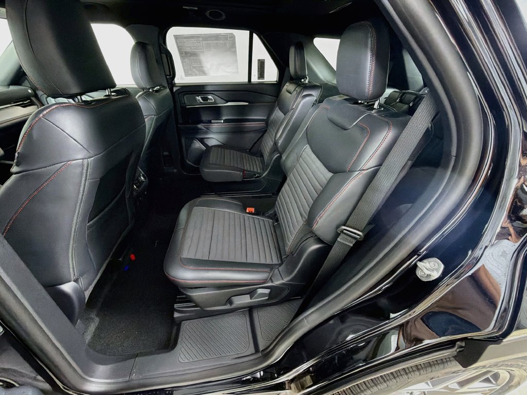 New 2027 Ford Explorer ST-Line w/ Premium Package AWD/4WD image 16