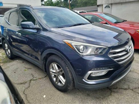 Used 2017 Hyundai Santa Fe Sport FWD image 2