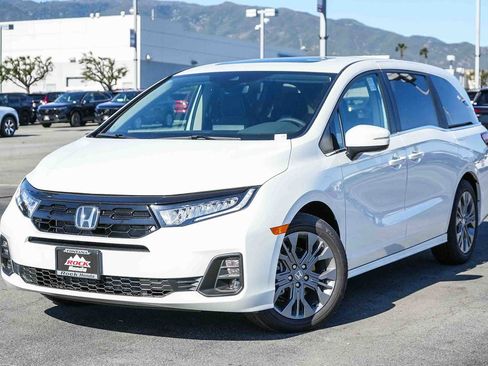 New 2026 Honda Odyssey Touring image 1