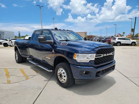 Used 2023 RAM 3500 Big Horn w/ Level 2 Equipment Group AWD/4WD image 7