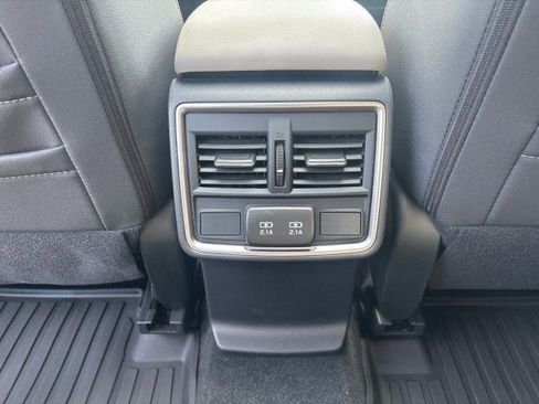 Certified 2024 Subaru Forester Premium AWD/4WD image 37