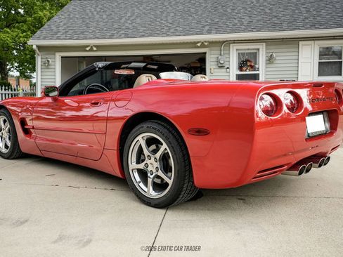 Used 2002 Chevrolet Corvette Convertible w/ Preferred Equipment Group2 RWD image 6