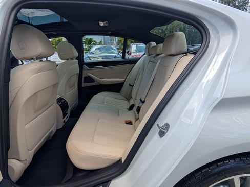 Used 2023 BMW 530i w/ Premium Package RWD image 11