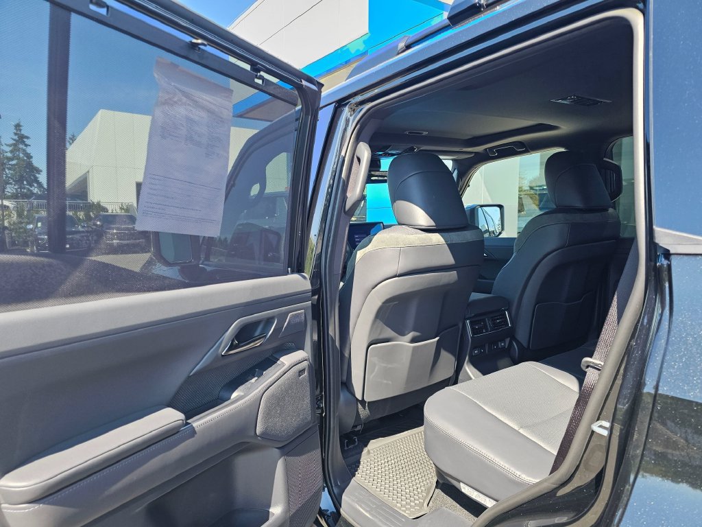 Used 2026 Lexus GX 550 AWD/4WD image 19