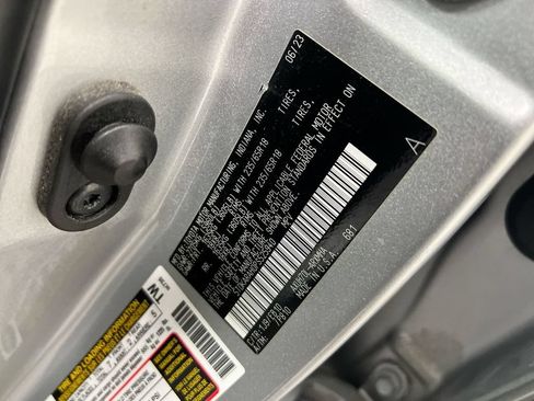 Used 2023 Toyota Highlander XLE FWD image 30
