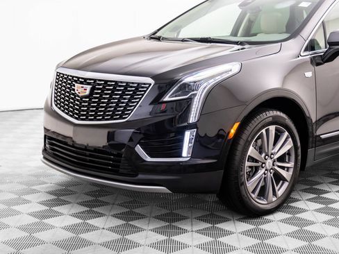 Certified 2025 Cadillac XT5 Premium Luxury w/ LPO, Floor Liner Package AWD/4WD image 37