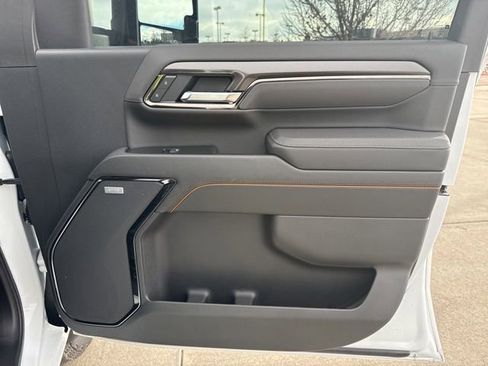 Used 2025 GMC Sierra 2500 AT4 w/ Max Trailering Package image 22