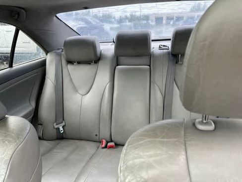 Used 2007 Toyota Camry XLE FWD image 5