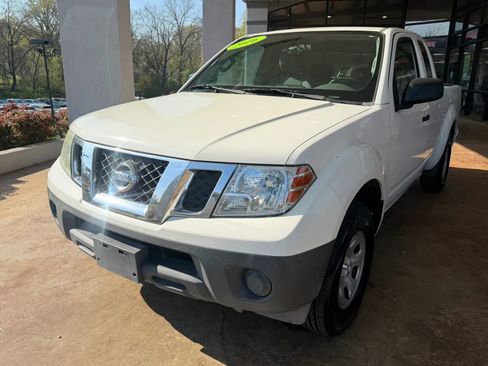 Used 2016 Nissan Frontier S image 3