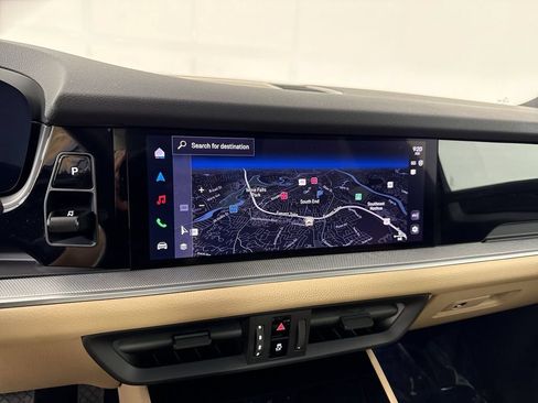 Certified 2026 Porsche Cayenne AWD/4WD image 27
